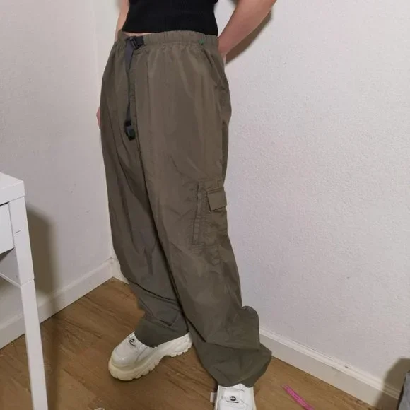 SOLD - Vintage Nike Acg PARACHUTE CARGO PANTS (Size XL) - Picture 1 of 4